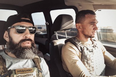 Військовий мерч та допомога на передовій. Миколаївські волонтери розповіли про свою роботу Військовий мерч та допомога на передовій. Миколаївські волонтери розповіли про свою роботу