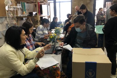 Ковдри, обігрівачі, теплі речі: як в Одесі готують переселенців до холодів Ковдри, обігрівачі, теплі речі: як в Одесі готують переселенців до холодів