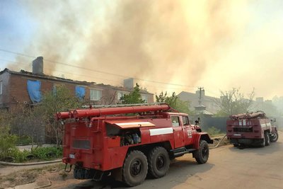 Біля Ізюма Харківської області з ночі 4 травня гасять лісову пожежу: що відомо Біля Ізюма Харківської області з ночі 4 травня гасять лісову пожежу: що відомо