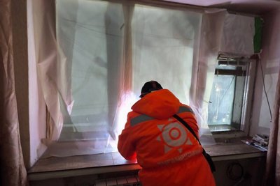 Нічна атака РФ на Одесу: пошкоджений об'єкт інфраструктури та бізнес-центр, є постраждалий
