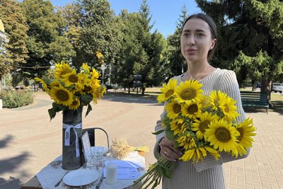 «Сервірували з любов'ю і гіркотою»: у Сумах долучилися до акції «Стіл пам'яті»