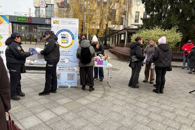 У Житомирі стартувала Всеукраїнська акція "16 днів проти насильства" У Житомирі стартувала Всеукраїнська акція "16 днів проти насильства"