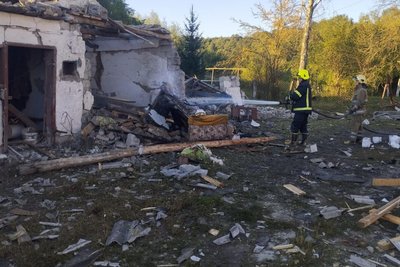 Нічна атака дронами: на Житомирщині збили три "шахеди", є пошкодження інфраструктури Нічна атака дронами: на Житомирщині збили три "шахеди", є пошкодження інфраструктури