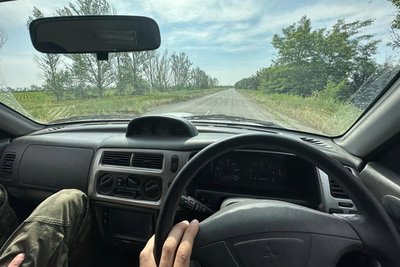 "Війна не відпустила мене". Як студент з Краматорська другий рік російського вторгнення рятує людей з-під обстрілів "Війна не відпустила мене". Як студент з Краматорська другий рік російського вторгнення рятує людей з-під обстрілів