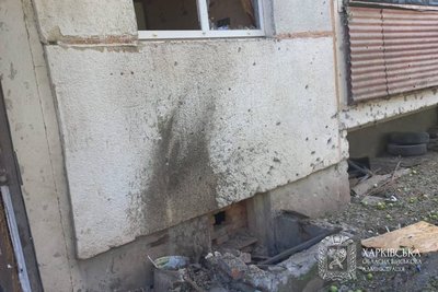 Пошкоджений внаслідок удару РФ будинок у Боровій, Харківська область, 6 серпня 2025 року Пошкоджений внаслідок удару РФ будинок у Боровій, Харківська область, 6 серпня 2025 року