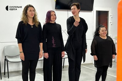 "Розкажи свою історію": як на Одещині працює плейбек-театр "Розкажи свою історію": як на Одещині працює плейбек-театр
