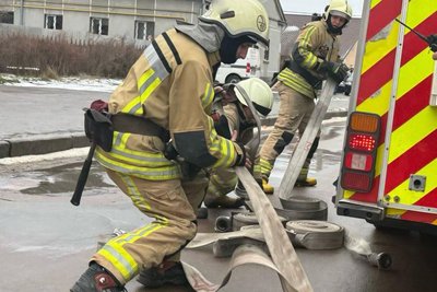 Пожежа і стовп диму в одному з районів Житомира: що відомо про ситуацію Пожежа і стовп диму в одному з районів Житомира: що відомо про ситуацію