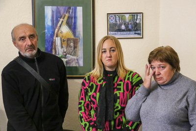 У Житомирі чотирьом родинам полеглих воїнів передали нагороди захисників У Житомирі чотирьом родинам полеглих воїнів передали нагороди захисників