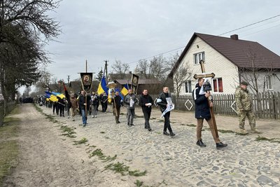 В громаді на Волині попрощалися з загиблим від поранень бійцем Тарасом Соколом