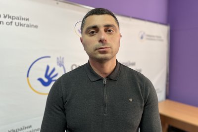 "Вставали в рядок і їли стоячи": у Миколаєві багатодітна родина просить забезпечити їх більшим житлом