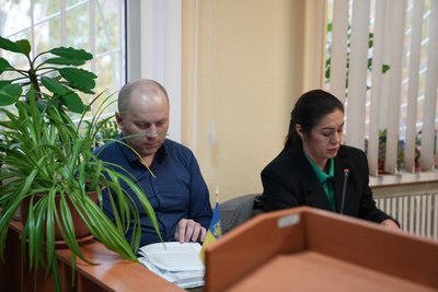 У Сумах закінчився судовий розгляд справи про вимагання лікарем грошей за встановлення протеза У Сумах закінчився судовий розгляд справи про вимагання лікарем грошей за встановлення протеза