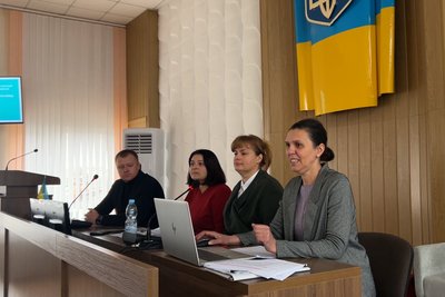 Містяни обурюються щодо цільового призначення майже гектара землі серед міста на Рівненщині Містяни обурюються щодо цільового призначення майже гектара землі серед міста на Рівненщині