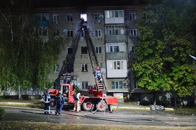 Росіяни вдарили ракетою по центру Балаклії на Харківщині: є загибла та поранені Росіяни вдарили ракетою по центру Балаклії на Харківщині: є загибла та поранені
