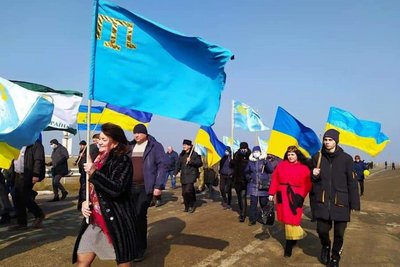 "Живи так, щоб бачити Крим": одеська журналістка написала книгу з історіями кримських татар "Живи так, щоб бачити Крим": одеська журналістка написала книгу з історіями кримських татар