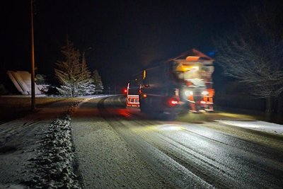 Дорожники на Харківщині залучили спецтехніку для прибирання наслідків снігопаду Дорожники на Харківщині залучили спецтехніку для прибирання наслідків снігопаду