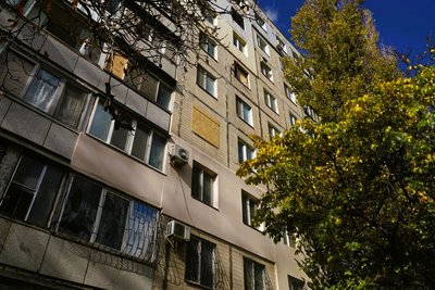 У Миколаєві та трьох района області триває відновлення пошкоджених будівель У Миколаєві та трьох района області триває відновлення пошкоджених будівель