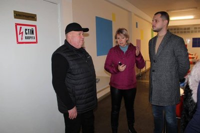 Генератори, буржуйки, біотуалети: у КМВА показали, якими будуть пункти обігріву в Києві Генератори, буржуйки, біотуалети: у КМВА показали, якими будуть пункти обігріву в Києві