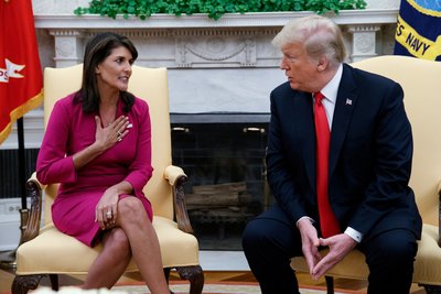 Президент Дональд Трамп з послом США в ООН Ніккі Гейлі Президент Дональд Трамп з послом США в ООН Ніккі Гейлі