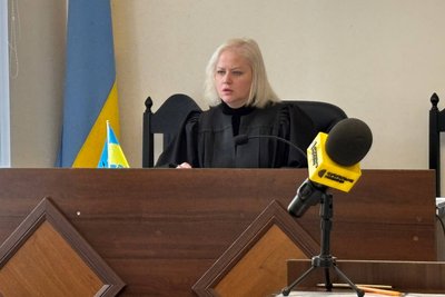 Справа про шахрайство з путівками до дитячих таборів: суд у Житомирі знову перенесли Справа про шахрайство з путівками до дитячих таборів: суд у Житомирі знову перенесли
