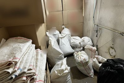 Щомісяця заробляли по 800 тисяч гривень: на Вінниччині чоловіків підозрюють у незаконній торгівлі сигаретами Щомісяця заробляли по 800 тисяч гривень: на Вінниччині чоловіків підозрюють у незаконній торгівлі сигаретами
