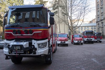 Київ отримав нову партію пожежних авто від міжнародних партнерів Київ отримав нову партію пожежних авто від міжнародних партнерів