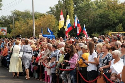 Відкриття пам'ятника Суворову в Одесі з російськими прапорами Відкриття пам'ятника Суворову в Одесі з російськими прапорами