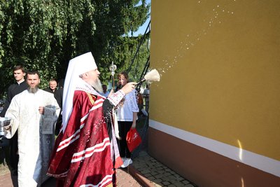Предстоятель ПЦУ Епіфаній на Хмельниччині освятив дзвіницю та помолився за полеглих воїнів Предстоятель ПЦУ Епіфаній на Хмельниччині освятив дзвіницю та помолився за полеглих воїнів