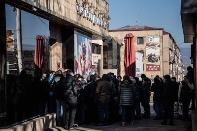 Черги за продуктами в столиці Нагірного Карабаху — Ханкенді / Степанакерті Черги за продуктами в столиці Нагірного Карабаху — Ханкенді / Степанакерті