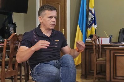 Сонячні станції та вітряки для критичної інфраструктури — як на Житомирщині готуються до можливих блекаутів Сонячні станції та вітряки для критичної інфраструктури — як на Житомирщині готуються до можливих блекаутів