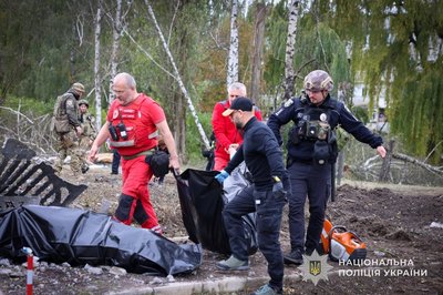 На Сумщині від ударів КАБів загинули двоє людей, ще вісім травмовані та поранені На Сумщині від ударів КАБів загинули двоє людей, ще вісім травмовані та поранені