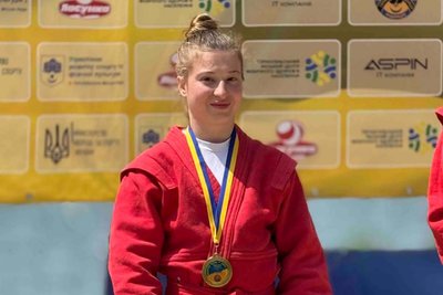 Самбістки Сумщини з медалями чемпіонату України Самбістки Сумщини з медалями чемпіонату України