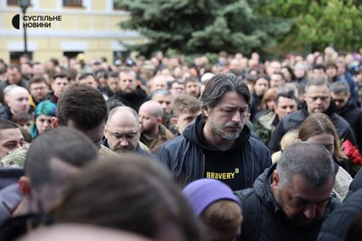 У Києві попрощалися з військовим та активістом Павлом Петриченком У Києві попрощалися з військовим та активістом Павлом Петриченком