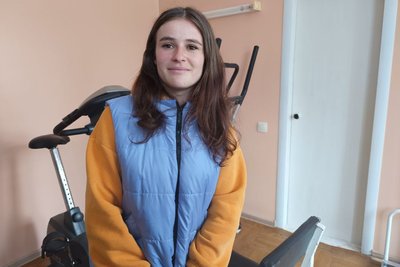 "Усміхається, коли на себе дивиться": бійцю з Волині лікарі відновили череп після поранення "Усміхається, коли на себе дивиться": бійцю з Волині лікарі відновили череп після поранення