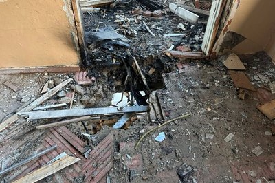 Пошкоджений внаслідок російської атаки 100-річний коледж у Богодухові, Харківська область, 5 вересня 2025 року Пошкоджений внаслідок російської атаки 100-річний коледж у Богодухові, Харківська область, 5 вересня 2025 року