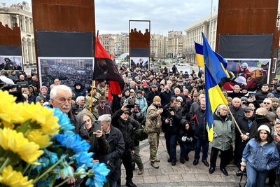 У Києві прощаються зі Степаном Хмарою У Києві прощаються зі Степаном Хмарою