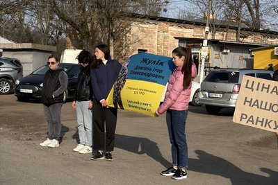 На Вінниччині під час хвилини мовчання вшанували пам'ять загиблих оборонців На Вінниччині під час хвилини мовчання вшанували пам'ять загиблих оборонців