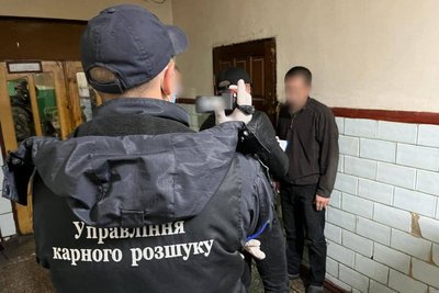 В колонії на Волині ув'язнені організували шахрайську схему: ошукали майже сотню людей В колонії на Волині ув'язнені організували шахрайську схему: ошукали майже сотню людей