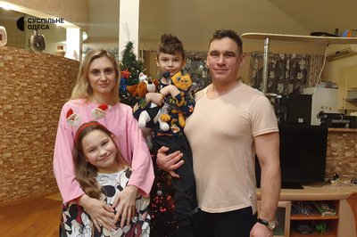 На Херсонщині був фермером – в Одесі став волонтером: історія родини переселенців На Херсонщині був фермером – в Одесі став волонтером: історія родини переселенців