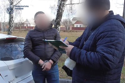 42-річного жителя Сум обвинувачують у вимаганні грошей від імені СБУ