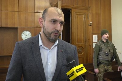У Житомирі мали заслухати потерпілих у справі про вимагання, вбивство і викрадання людей обвинуваченими із Коростишева У Житомирі мали заслухати потерпілих у справі про вимагання, вбивство і викрадання людей обвинуваченими із Коростишева