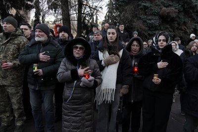 Вони виборювали свободу та гідність — у Житомирі вшанували пам'ять Героїв Небесної Сотні Вони виборювали свободу та гідність — у Житомирі вшанували пам'ять Героїв Небесної Сотні