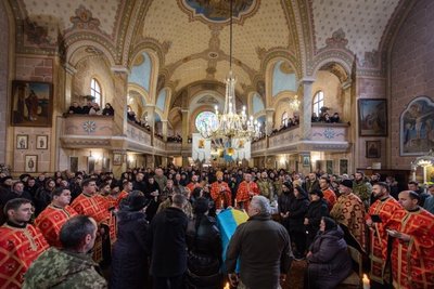 На Закарпатті попрощалися із полеглим захисником Владиславом Швецем На Закарпатті попрощалися із полеглим захисником Владиславом Швецем