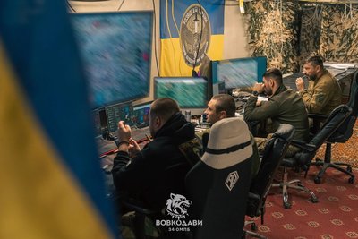 Через руйнування Вовчанська його оборонці більшість часу вимушені переховуватися і тримати позиції під землею Через руйнування Вовчанська його оборонці більшість часу вимушені переховуватися і тримати позиції під землею