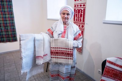 "Коли підростала дівчина — їй обов'язково треба було навчитися ткати": майстриня з Рівненщини про традиції ткацтва "Коли підростала дівчина — їй обов'язково треба було навчитися ткати": майстриня з Рівненщини про традиції ткацтва