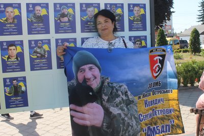 «Пам’ятаємо. Чекаємо. Боремося»: в Олевській громаді вперше провели акцію на підтримку безвісти зниклих та полонених «Пам’ятаємо. Чекаємо. Боремося»: в Олевській громаді вперше провели акцію на підтримку безвісти зниклих та полонених