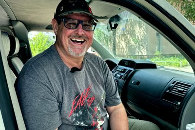 «Надія їх вбиває». Один день з евакуаційниками, які рятують людей і тварин з прифронтової Донеччини «Надія їх вбиває». Один день з евакуаційниками, які рятують людей і тварин з прифронтової Донеччини