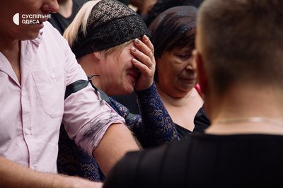 "Кращого командира в житті не бачив": в Одесі попрощалися з військовими, які загинули на Херсонщині "Кращого командира в житті не бачив": в Одесі попрощалися з військовими, які загинули на Херсонщині