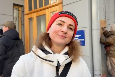 "Підтримую 46" та "Не мовчи" під Молодим Театром триває мітинг проти сексуального насильства в театрах "Підтримую 46" та "Не мовчи" під Молодим Театром триває мітинг проти сексуального насильства в театрах