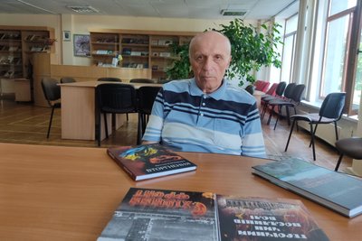 Проза про війну: як житомирянин після виходу на пенсію став письменником і підготував до друку понад 15 книжок Проза про війну: як житомирянин після виходу на пенсію став письменником і підготував до друку понад 15 книжок