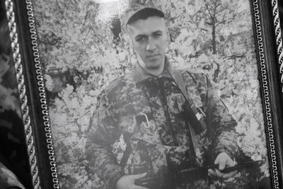 Лучани попрощалися з 37-річним військовим Михайлом Пугачем Лучани попрощалися з 37-річним військовим Михайлом Пугачем